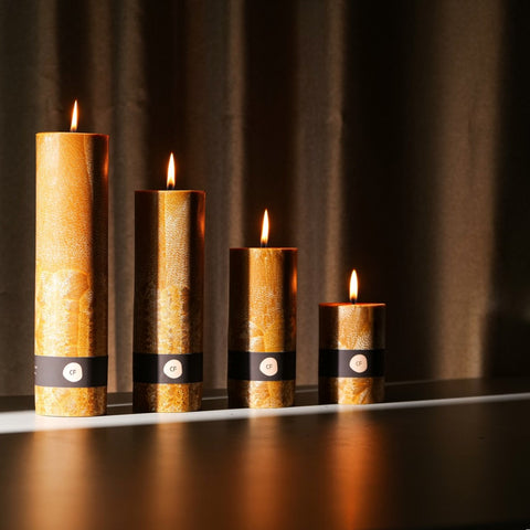 Medaus ruda interjero žvakė (apvali)