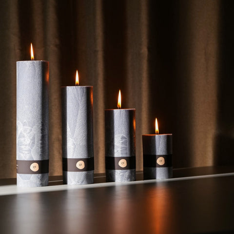 Pilka interjero žvakė (apvali)